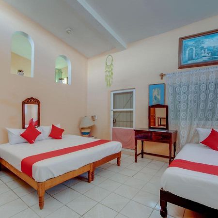 Oyo Hotel Casa Ada Zihuatanejo Buitenkant foto