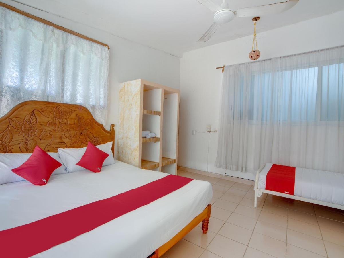 Oyo Hotel Casa Ada Zihuatanejo Buitenkant foto