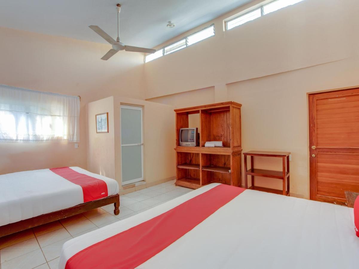 Oyo Hotel Casa Ada Zihuatanejo Buitenkant foto