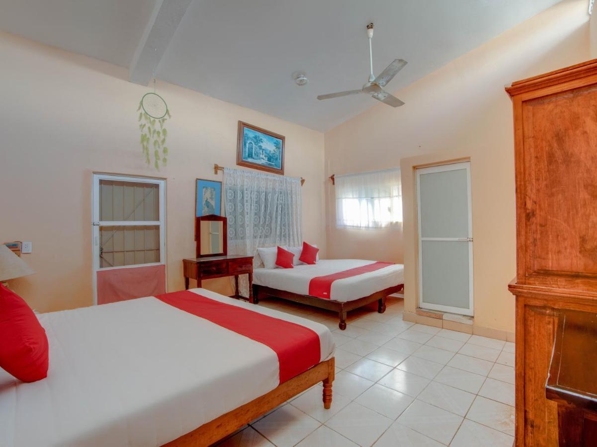Oyo Hotel Casa Ada Zihuatanejo Buitenkant foto