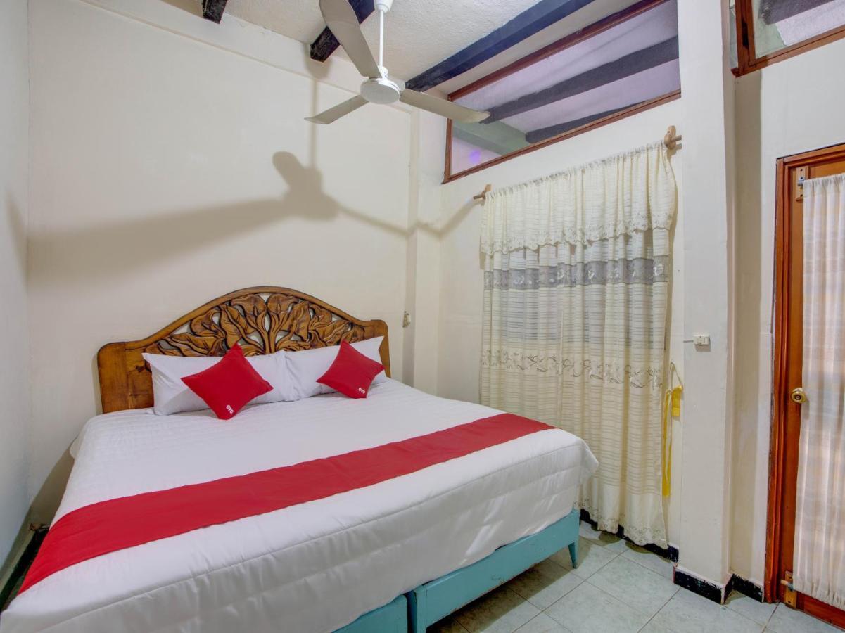 Oyo Hotel Casa Ada Zihuatanejo Buitenkant foto