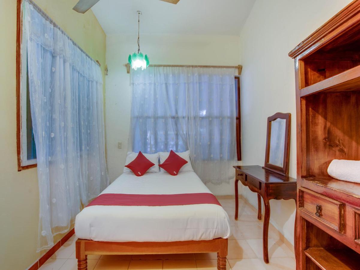 Oyo Hotel Casa Ada Zihuatanejo Buitenkant foto